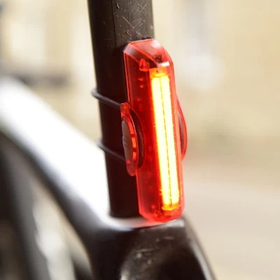 Phare Arrière Vélo Rechargeable USB Slimline Ultratorch Oxford 2 Phare Arrière Vélo Rechargeable USB Slimline Ultratorch Oxford – Image 2