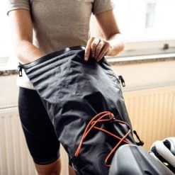 Sacoche De Selle étanche Noir Mat Bikepacking Ortlieb 12 Sacoche De Selle étanche Noir Mat Bikepacking Ortlieb -Vélo Soldes sacoche de selle etanche noir mat bikepacking ortlieb full 5